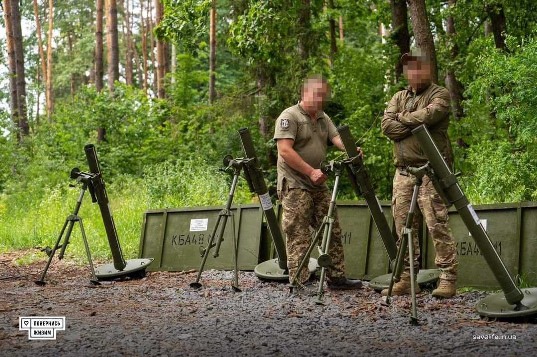 Чотири бригади ЗСУ отримали 82-мм міномети від “Повернись живим”