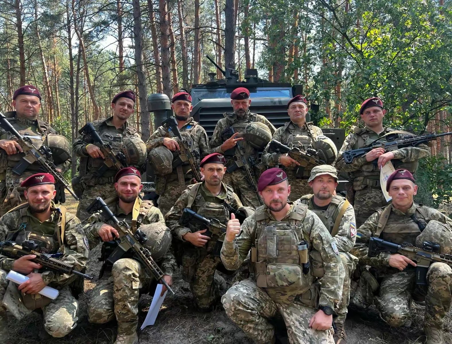 The Ukrainian paratroopers armed with rare Haenel MK 556 assault rifles