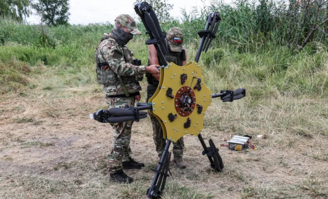 Росіяни використовують агродрони для доставки на Дніпрі