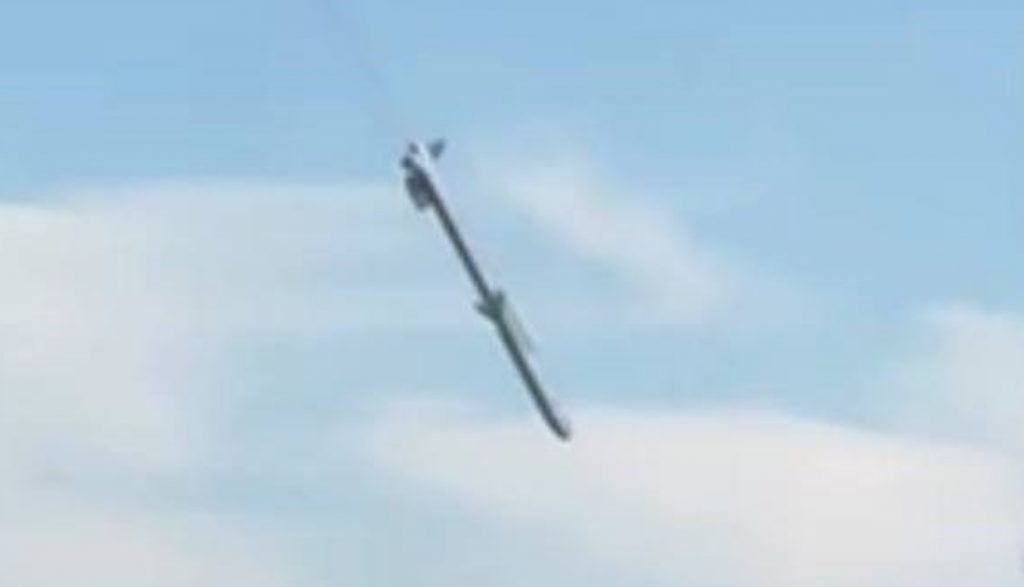 Російська крилата ракета Х-101 перед ударом по “Охматдиту” (дитячій лікарні) у Києві. 08.07.2024. Україна. Кадр з відео telegram каналу KiyvToday