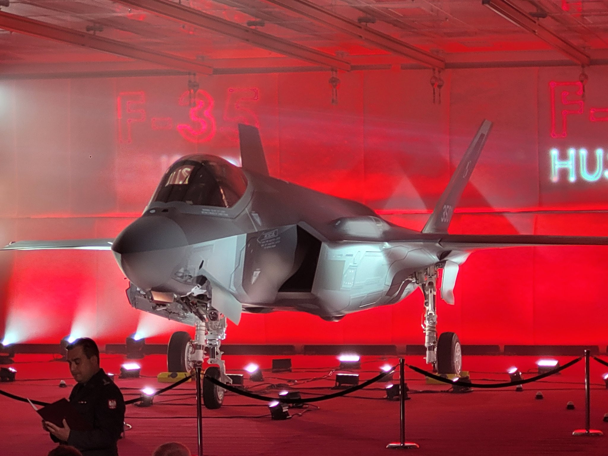 Відбулася офіційна презентація першого польського F-35A Husarz