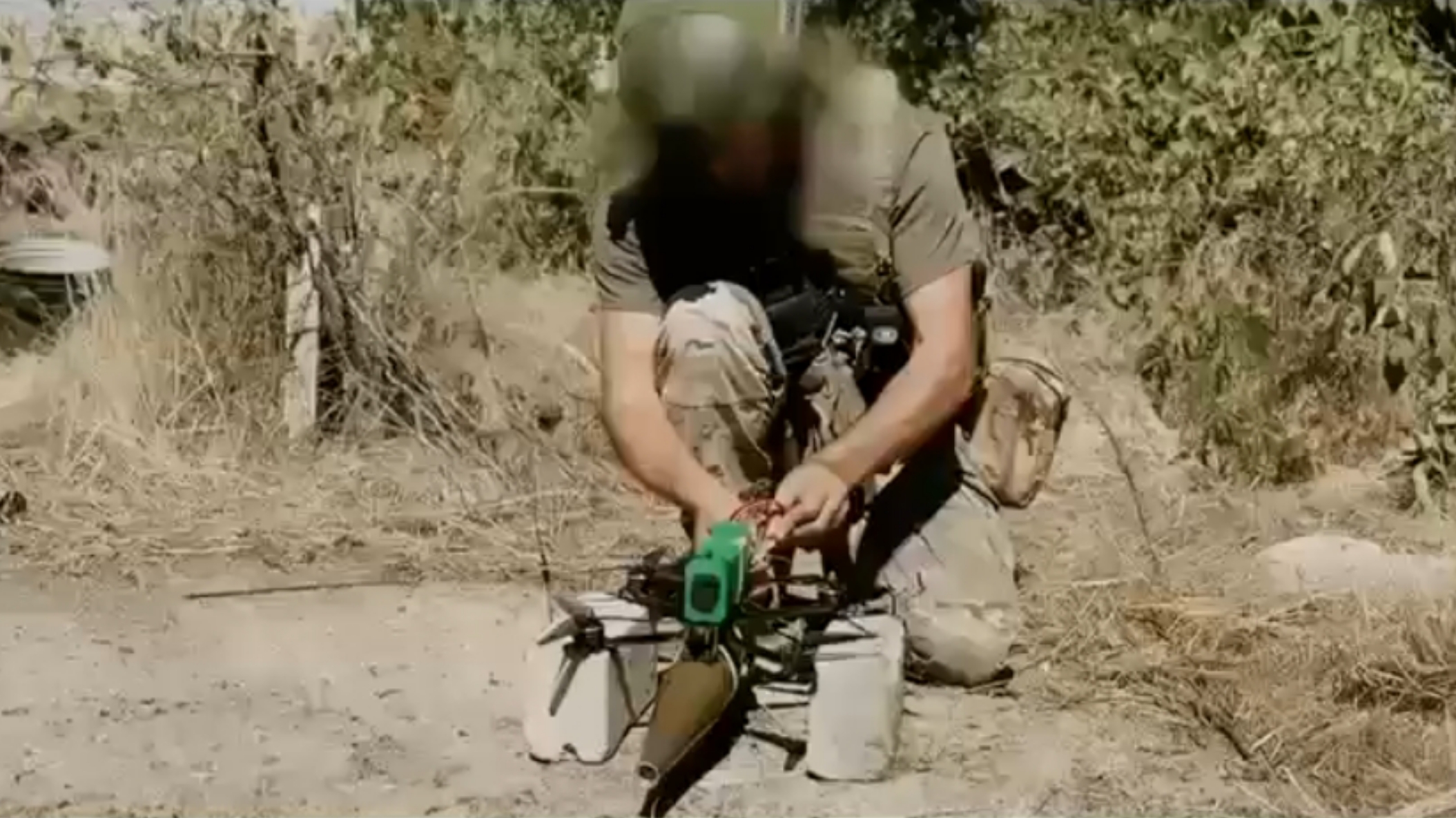 Soldiers of the Defense Intelligence of Ukraine defeat invaders’ FPV drones on the Kinburn Spit