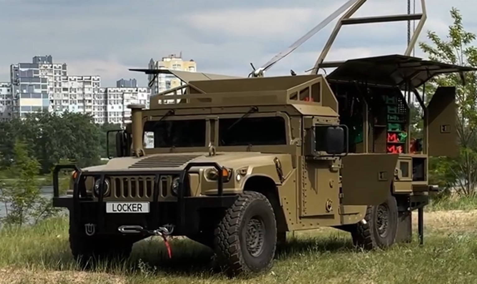 Ukrainian Design Bureau Creates Mobile Workshops on HMMWV Chassis