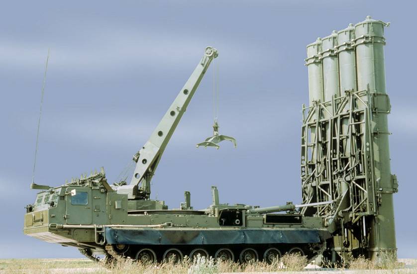 Пуско-заряджальна установка 9А85 комплексу С-300В.