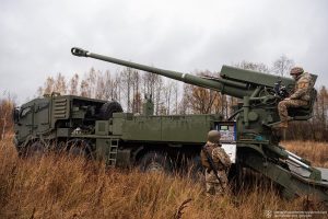 Ukrainian troops received 18 Bohdana self-propelled howitzers financed by Denmark