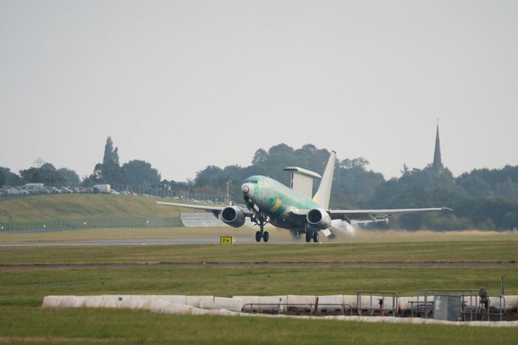 Перший політ літака ДРЛВ E-7 Wedgetail для Королівських ПС Британії. Фото: RAF.