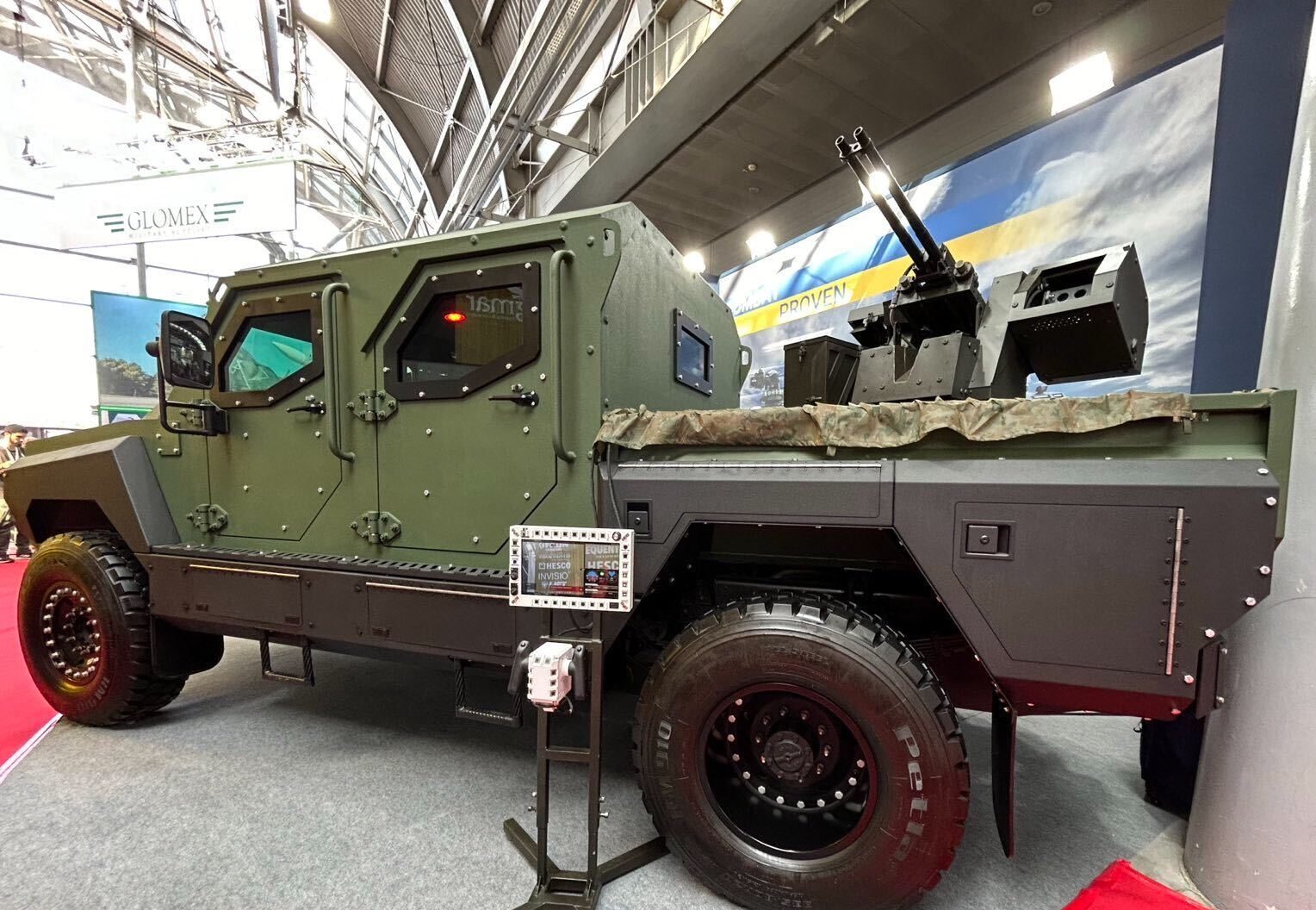 Бронемашина Roshel Senator MRAP з 23-мм зенітним бойовим модулем. Фото: "Мілітарний".