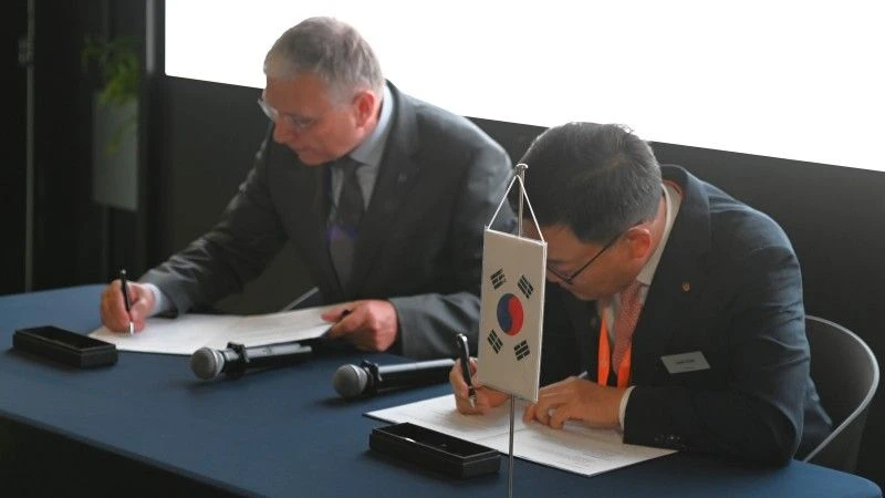 WB Group and Hanwha sign a memorandum of understanding to construct an ammunition plant in Poland