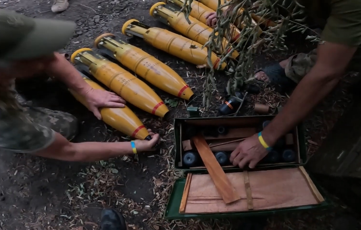 Polish tanks in service with Ukraine armed with shells from India