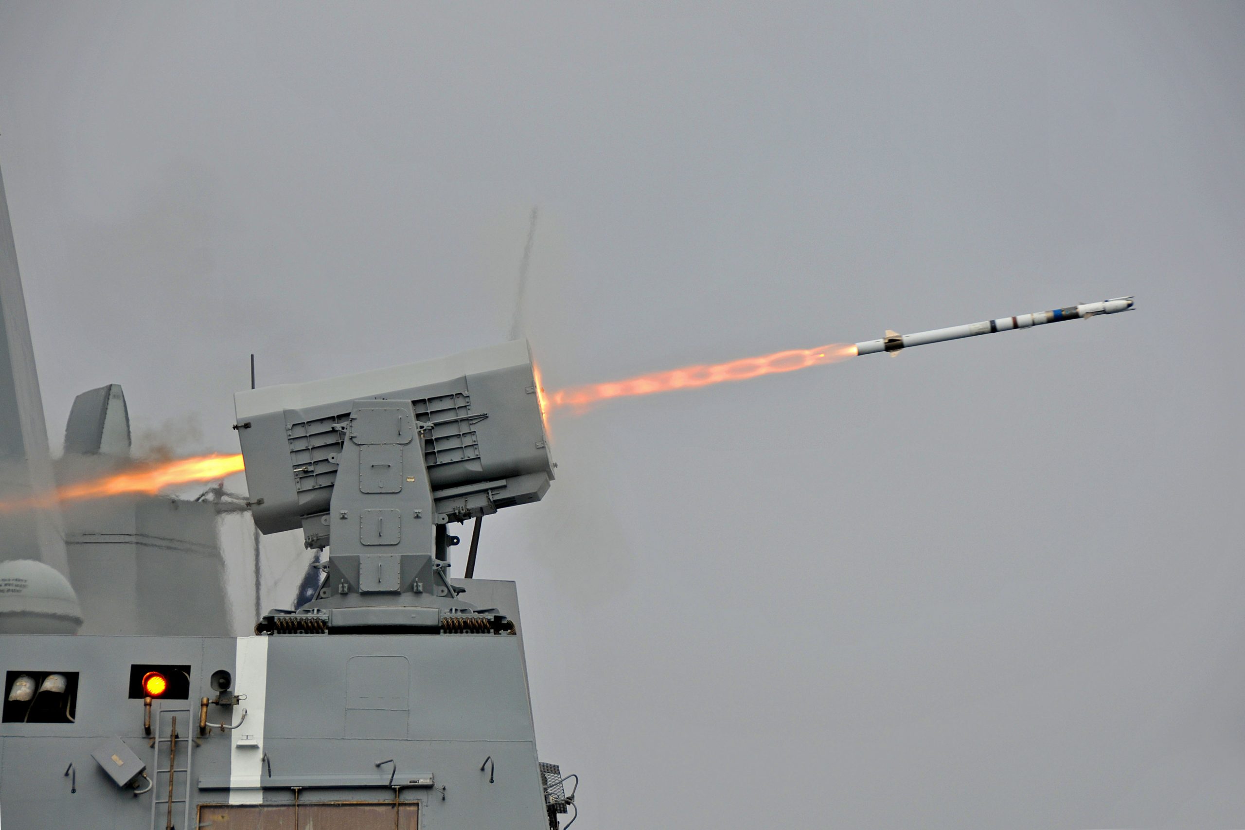 Запуск ракети RAM з пускової установки RIM-116