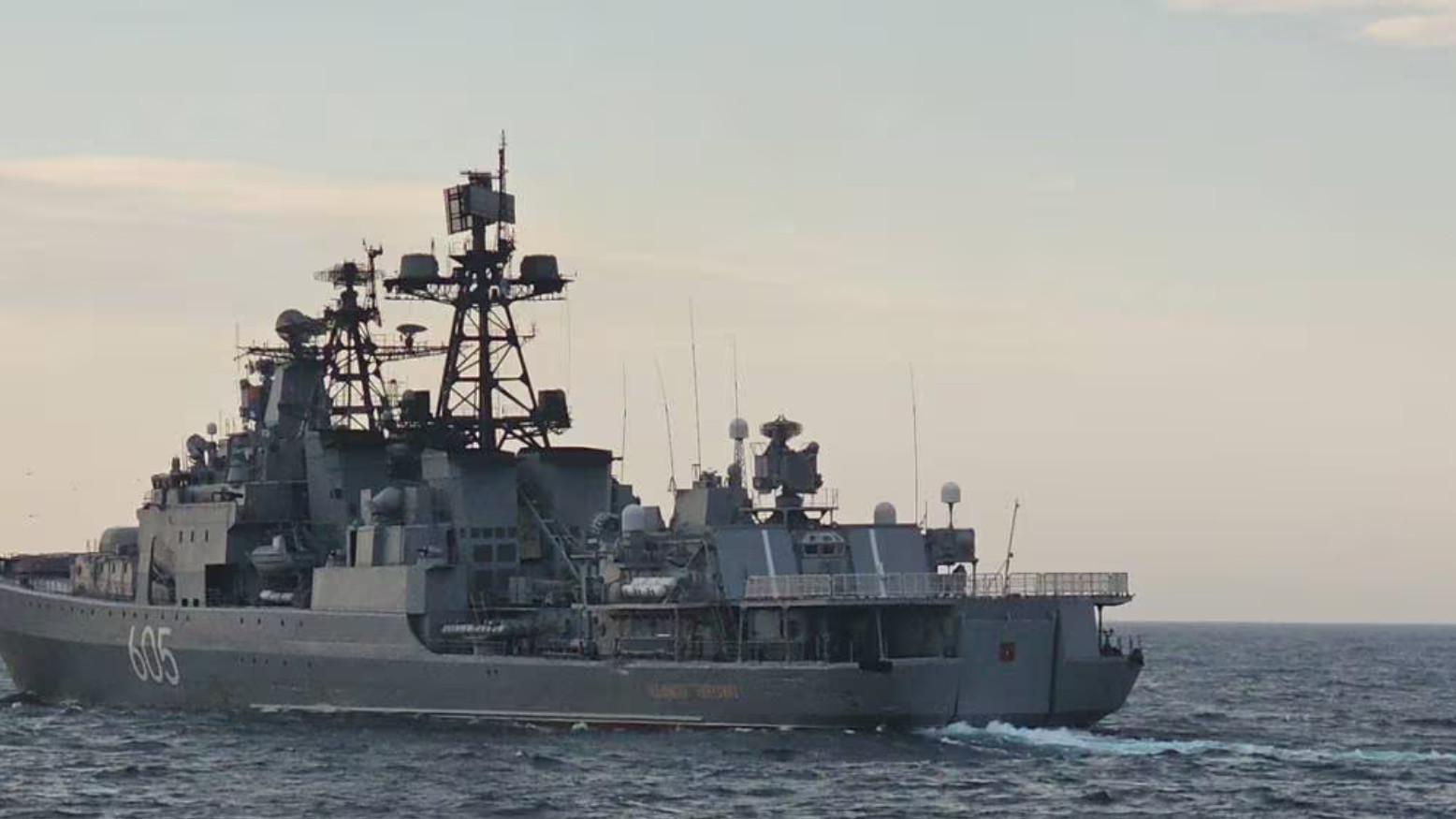 A Russian destroyer opened warning fire on a Norwegian ship