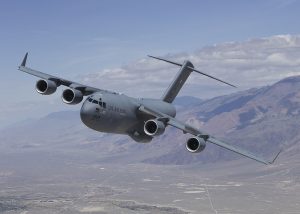 Компанія Boeing встановлювала дозатори мила на літаки C-17 з націнкою у 7943%