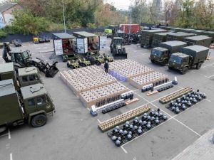 Poroshenko transfers another 1,600 FPV drones and other equipment to the Ukrainian Defense Forces