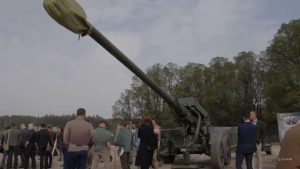 Ukraine Unveils Towed Bohdana Artillery System to Foreign Partners