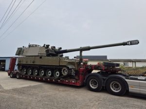 First AS9 Huntsman Howitzer for Australia Assembled by Hanwha