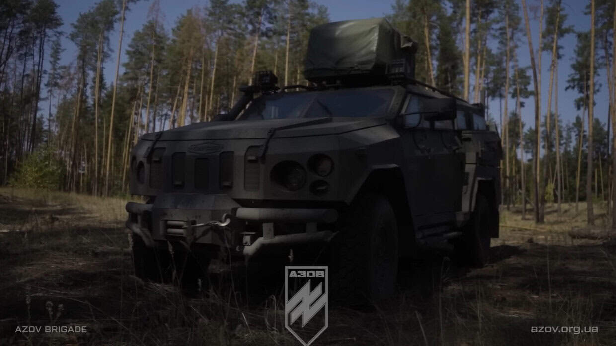 Azov Brigade Receives Ukrainian Novator-2 Armored Vehicles