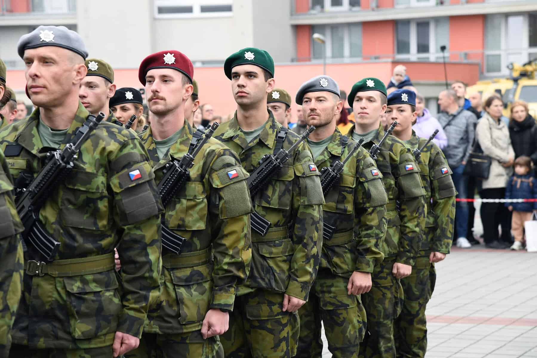 Poll: Half of Czechs would not go to defend their country