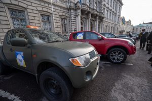 British farmers donate 26 pickup trucks to Defense Forces