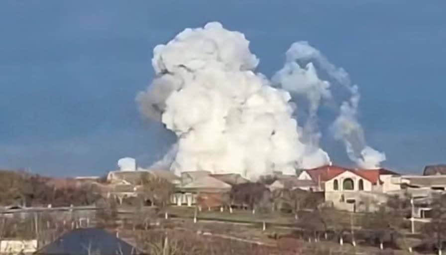 Ukrainian Armed Forces Probably Hit Russian SAM in Crimea [Video]