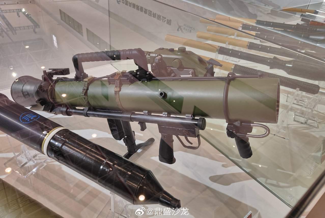 An analog of the Carl Gustaf grenade launcher was presented in China