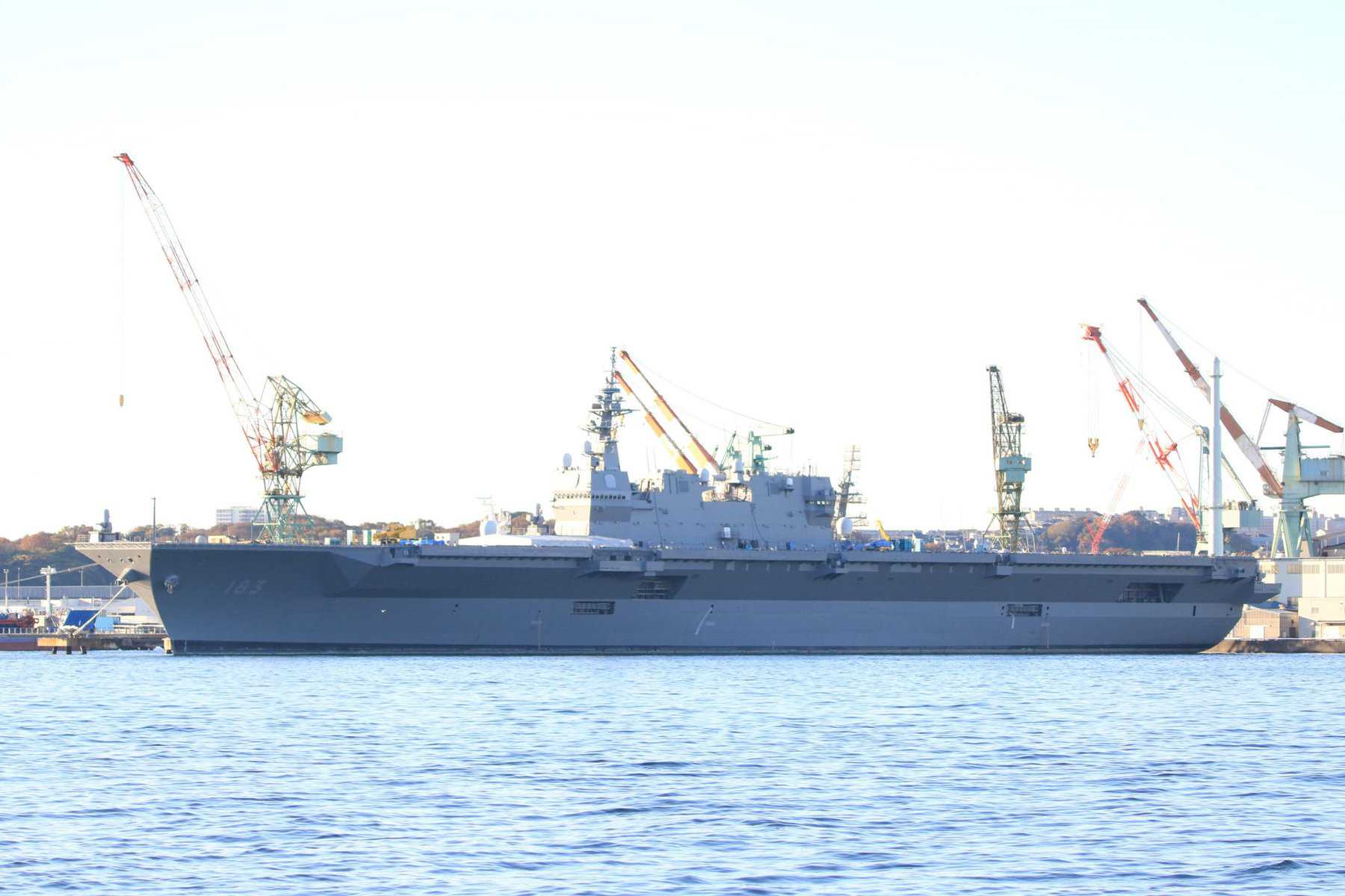 Japan modernizes the Izumo helicopter carrier into a light aircraft carrier