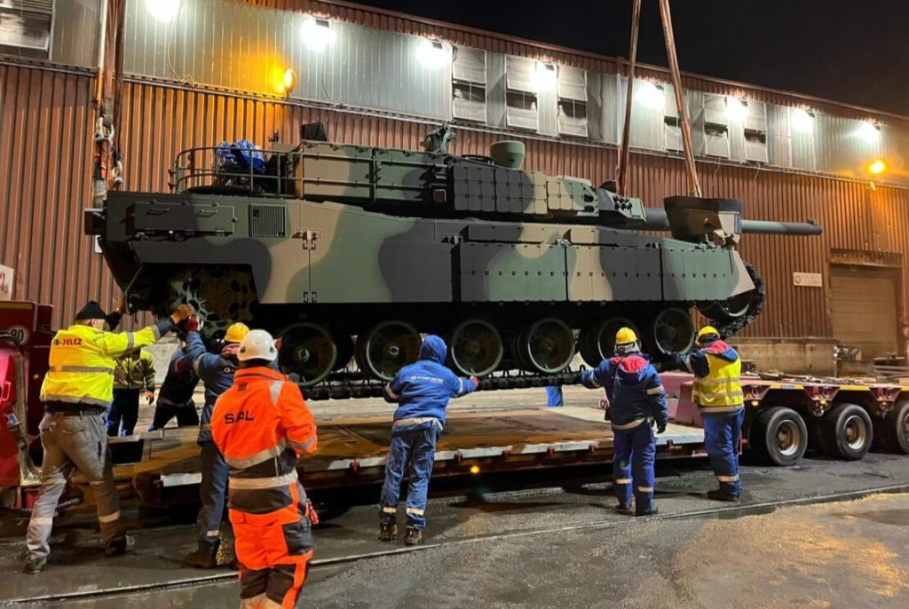 Poland Receives New Batch of K2 Tanks, K9 Howitzers, and Homar-K MLRS