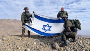 Israel takes high ground in Syria 40 km from Damascus