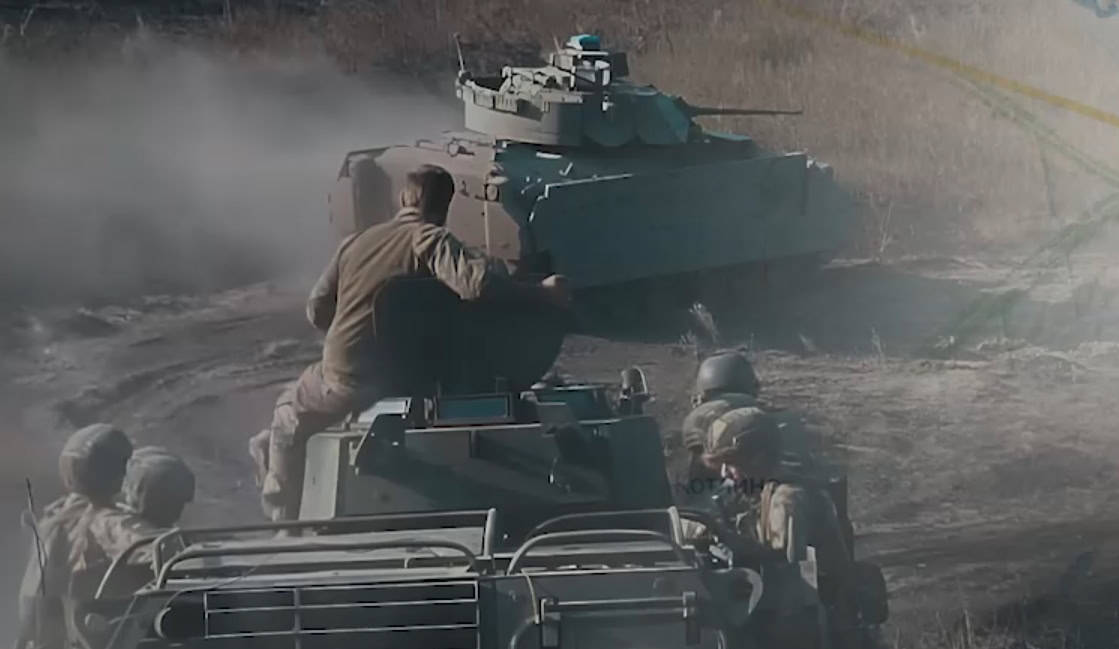 M2 Bradley Targets and Eliminates Russian Assault Troops in Novotroitske