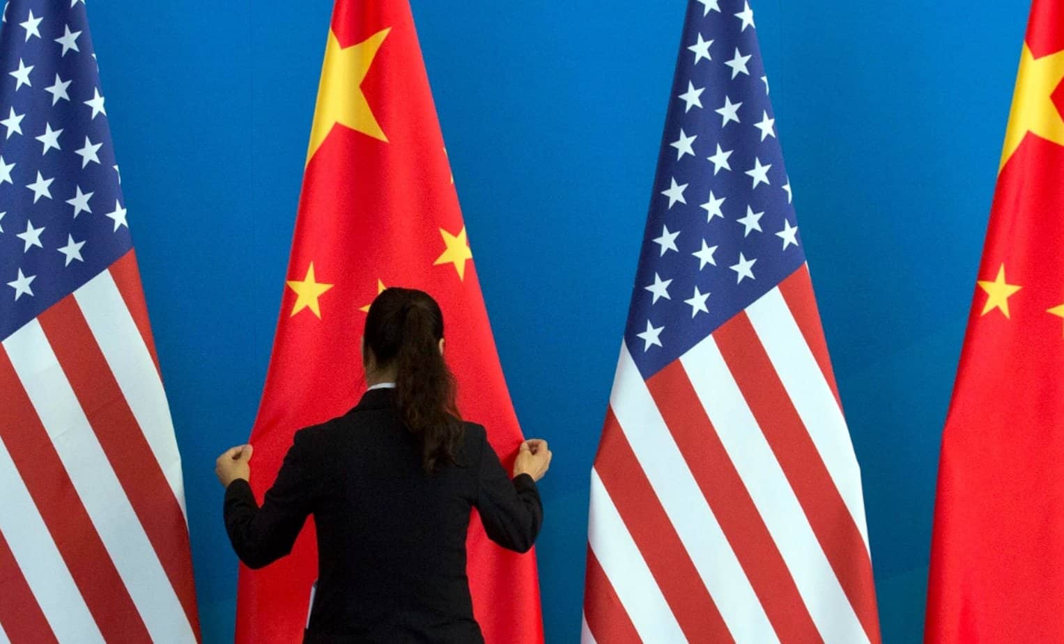 China bans exports of military materials to the United States