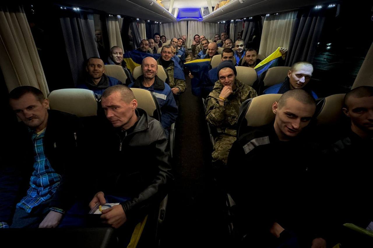 189 Ukrainian Citizens Returned from Russian Captivity