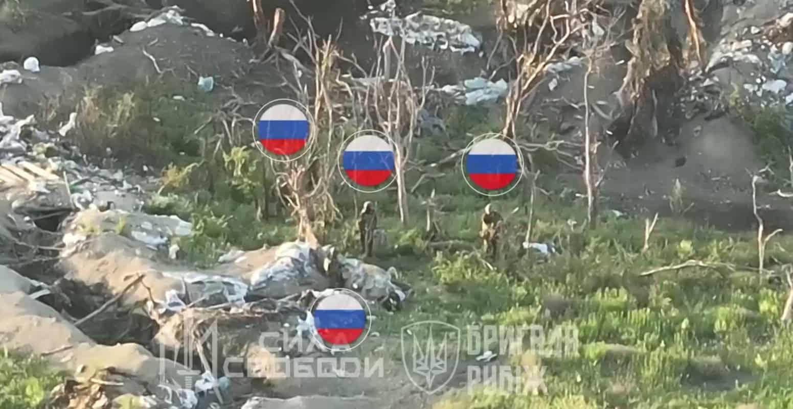 Rubizh Brigade Soldier Takes Out Two Russian Combatants in Close-Range Battle