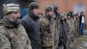 Ukrainian paratroopers captured 27 Russian soldiers in the Kursk region