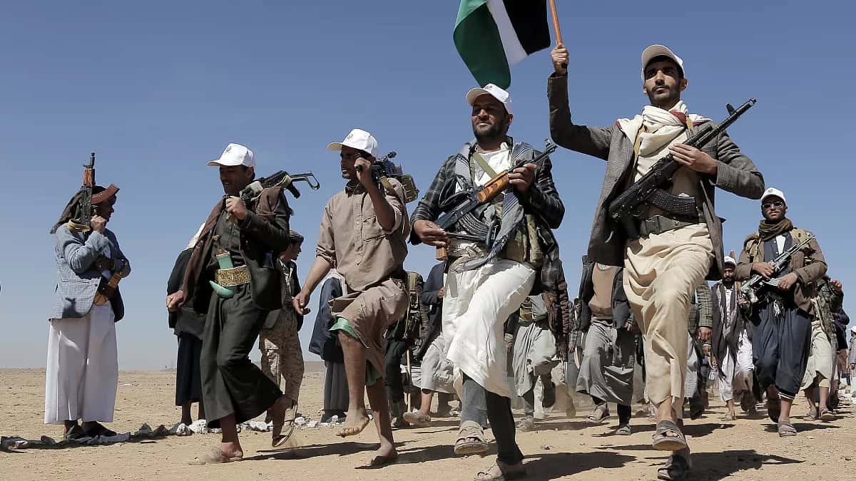 Houthis to Stop Attacks on Ships