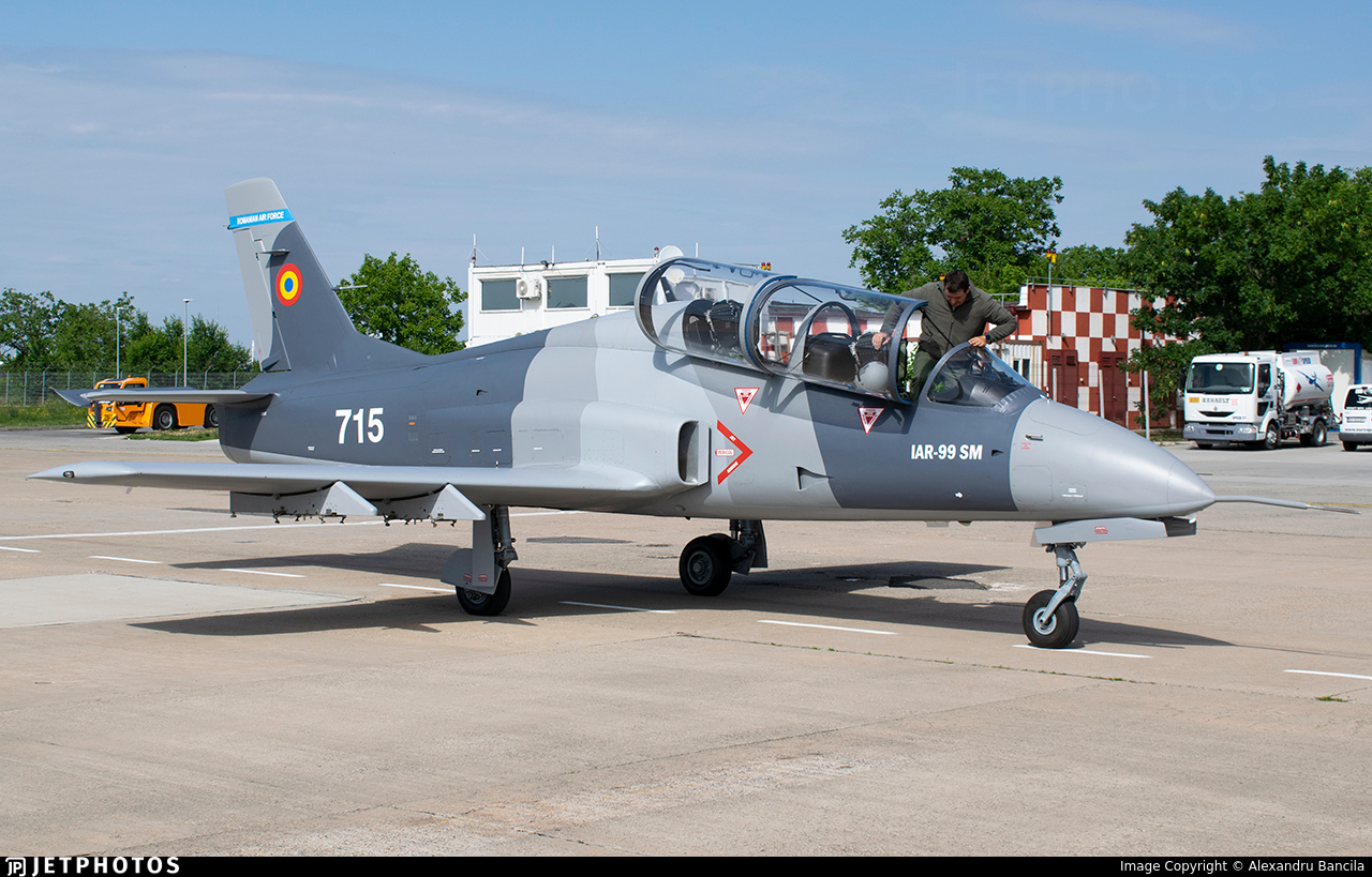 Румунія оснастить навчально-бойові літаки IAR-99 SM ракетами Iris-T