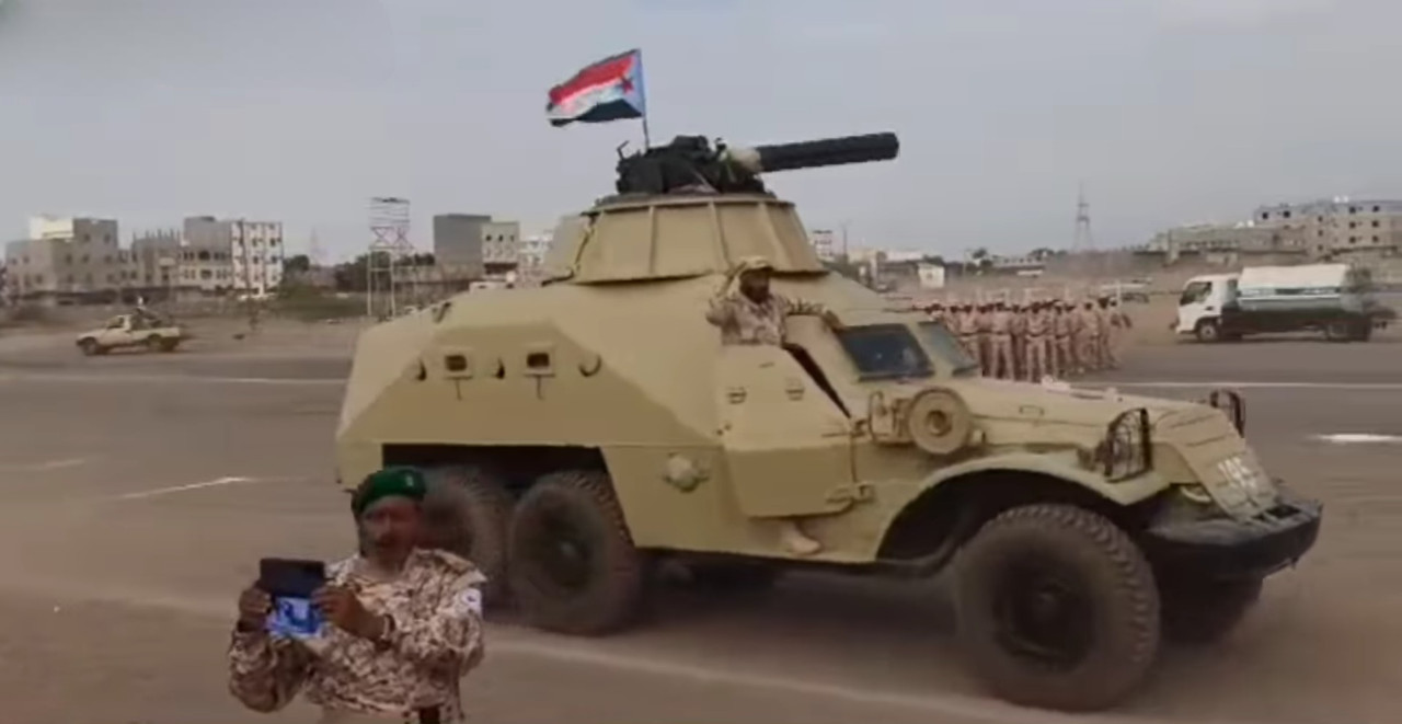 In Yemen, Armored Vehicles Are Armed With Naval Guns