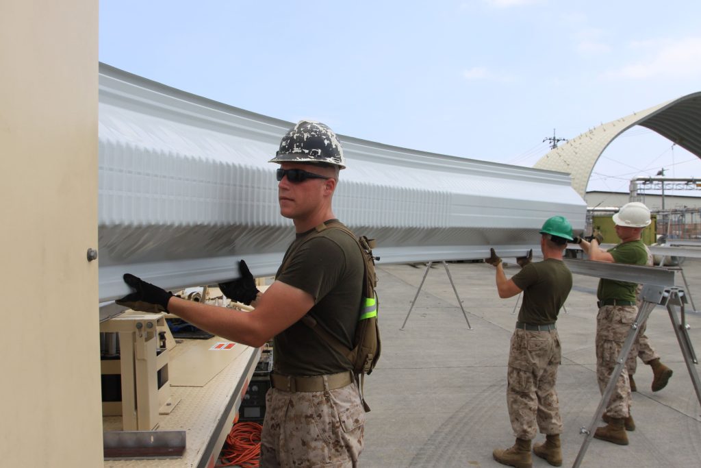 Будівництво ангара за допомогою портативного 3D принтера UBM. Фото: US Air Force Iwakuni