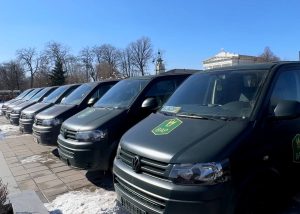 Всеукраїнська аграрна рада передала ЗСУ 26 автомобілів 