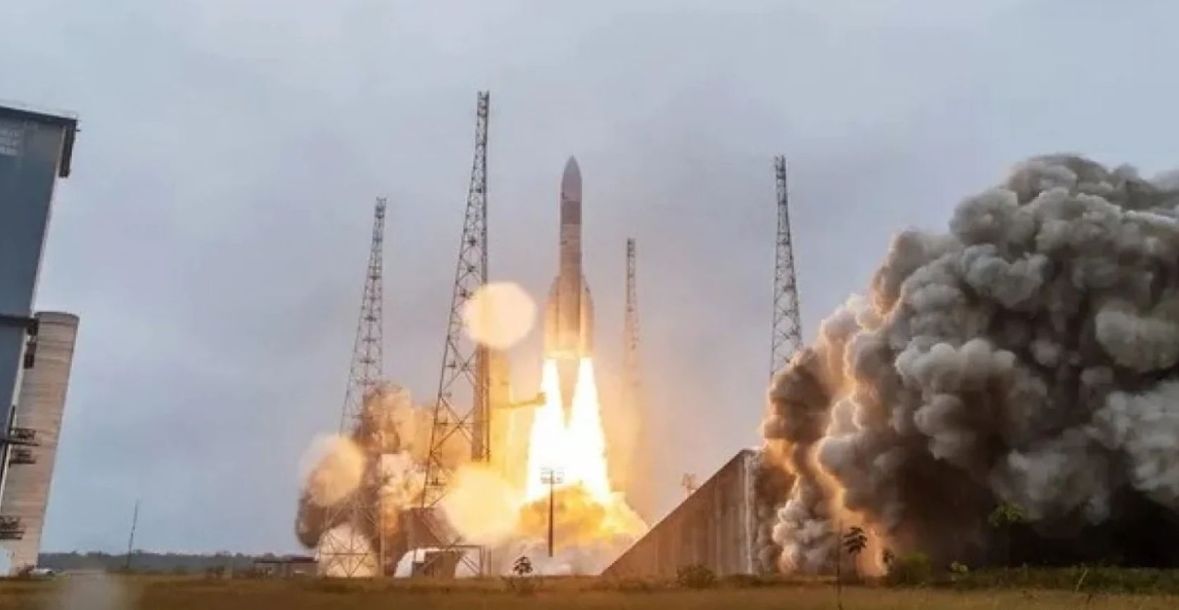 Launch of the Ariane 6 rocket with the CSO-3 satellite