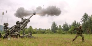 Над кортежем віцепрезидента США Джей Ді Венса вибухнув артилерійський снаряд