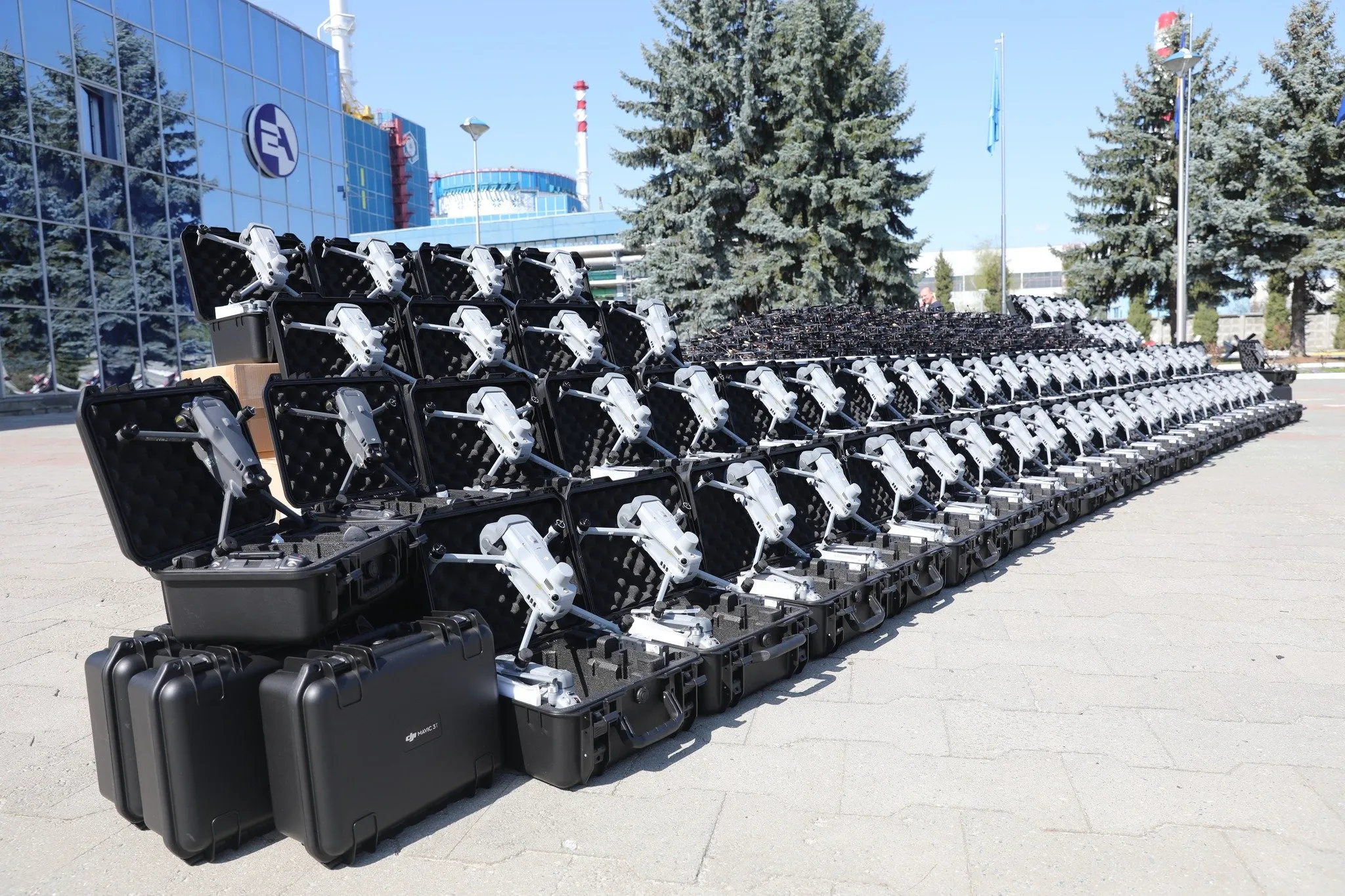 Дрони від колективу Хмельницької АЕС. Фото: shepetivka.com.ua