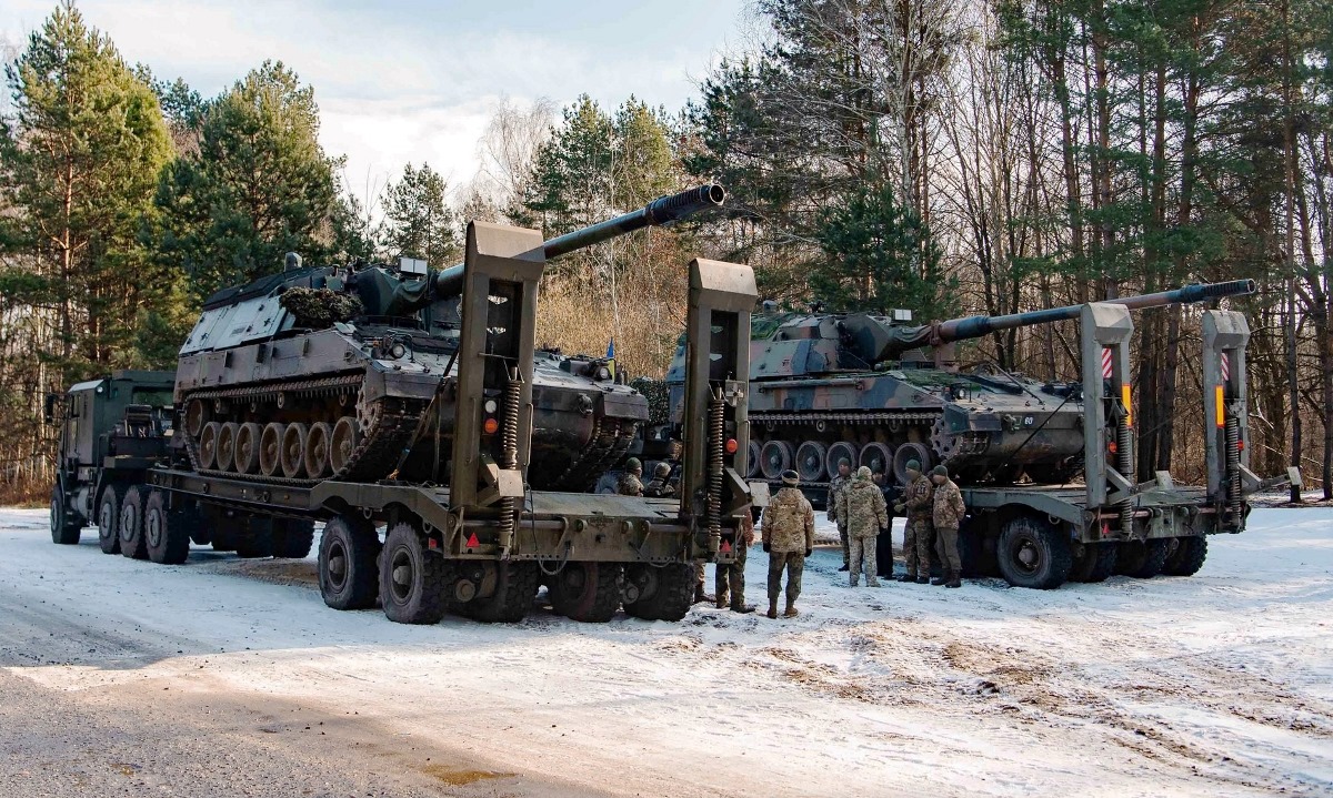 PzH 2000 artillery systems of the Ukrainian military on Oshkosh M1070. February 2023, Ukraine. Photo credits: Petro Poroshenko