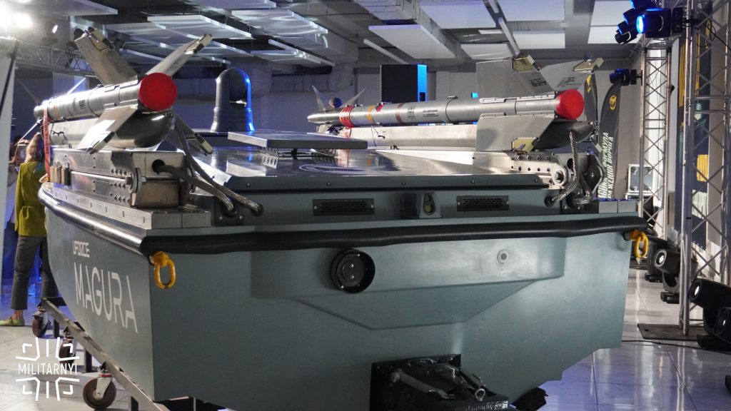 Ракета AIM-9M на пусковій установці морського дрона Magura v7, травень 2025. Фото: "Мілітарний".