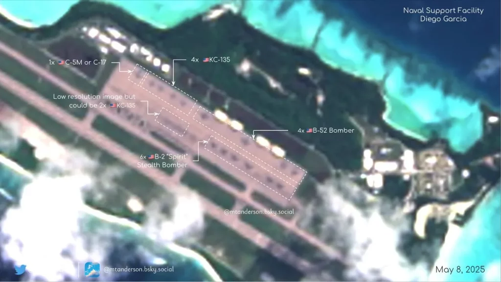 Супутниковий знімок авіабази на острові Дієго-Гарсія 08.05.2025. Фото @MT_Anderson