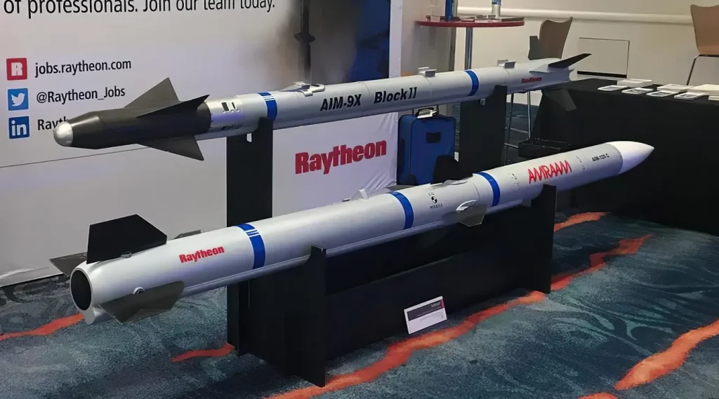 Ракети AIM-120C та AIM-9X Block 2. Фото: Raytheon