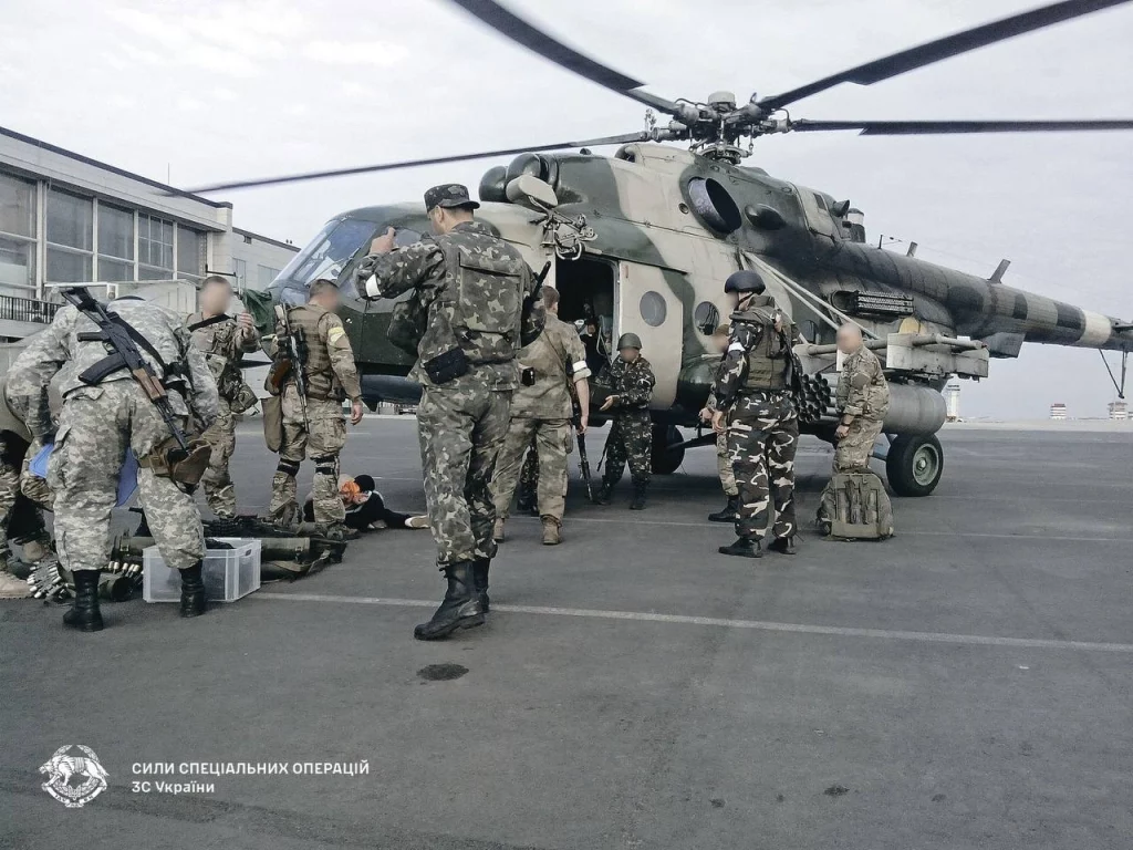 Спецпризначенці у ДАП. Джерело: ССО України.