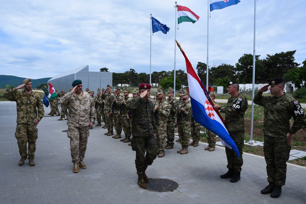 Генерал-лейтенанта Луїса Сєза під час відвідування HQ MND-C. Фото: HQ MND-C