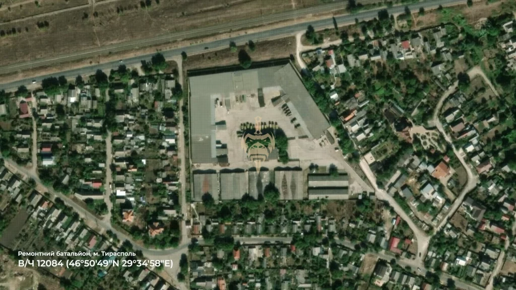 Ремонтний батальйон (в/ч 12084, 46°50'49"N, 29°34'58"E). Джерело: First Division.