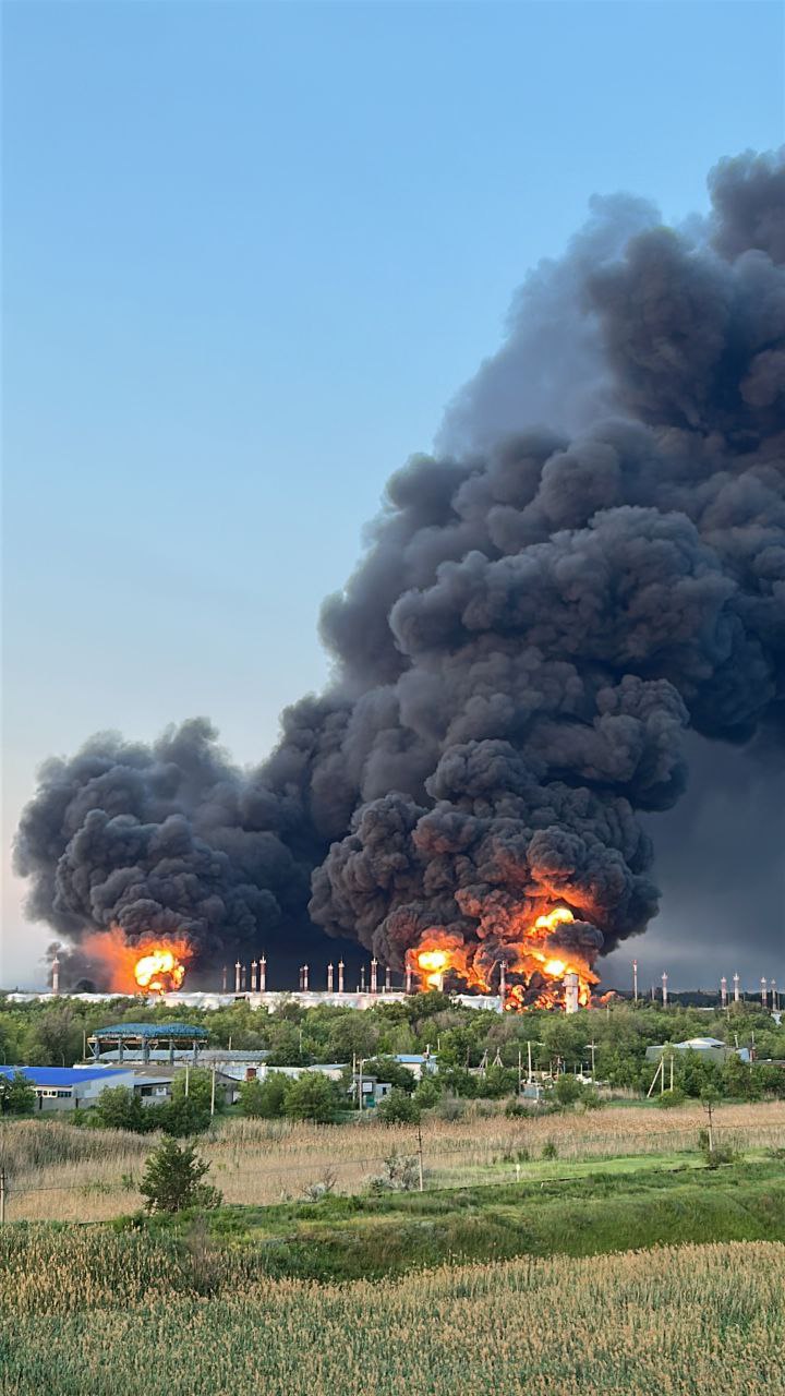 Fire at an oil depot in Engels, Russia. June 6, 2025. Photo credits: Astra