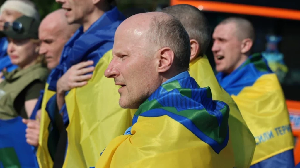 Звільнені українські військовослужбовці, 10.06.2025. Джерело: Володимир Зеленський.