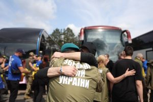 Україна повернула з російського полону групу поранених та молоді